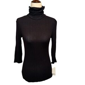 BAR III Ribbr Turtleneck in Black 🖤